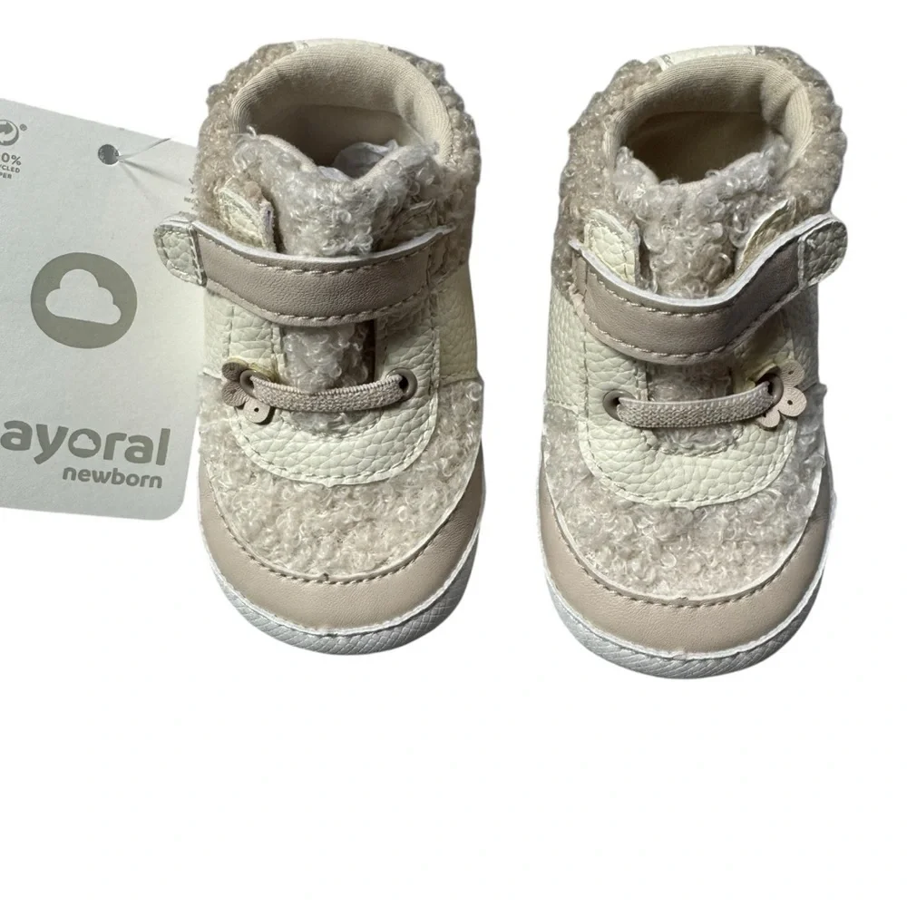 NWT New Mayoral Ecru 9795 BABY SPORTS BOOTS Size 18 (7 - 9 Months)